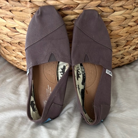 Toms Shoes - TOMS gently used.